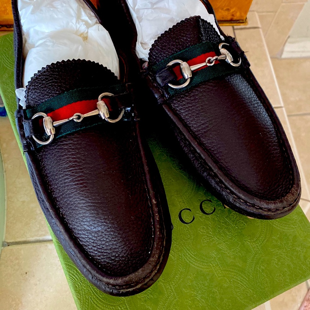 Beautiful brown Gucci shoes very good condition